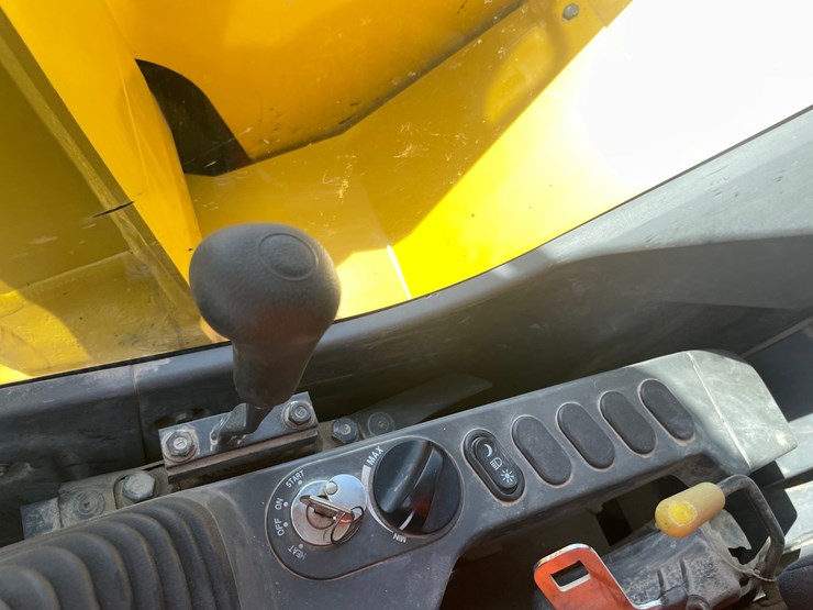 2014-komatsu-pc78-image-54