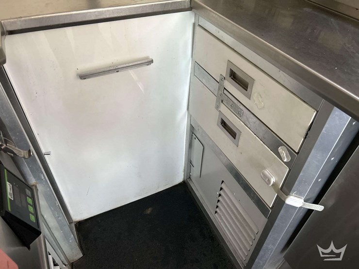 2021-mercedes-benz-sprinter-4500-image-34