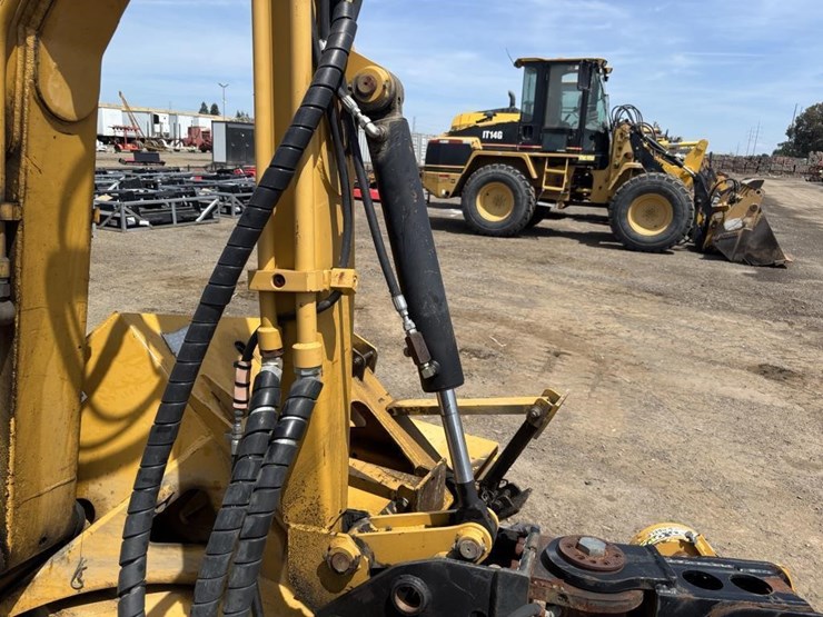 caterpillar-it14g-image-10