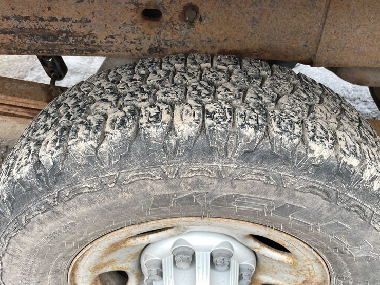 #4043-•-2002-gmc-250-(has-wi-title)-image-16