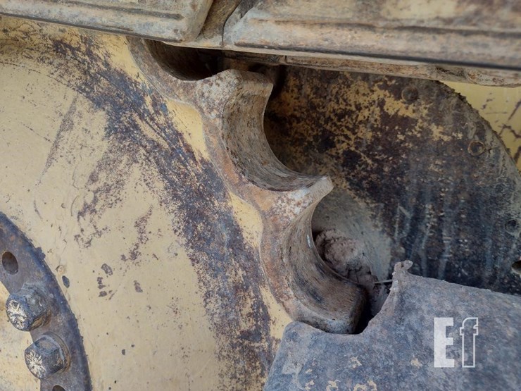 2003-deere-650h-lt-image-26