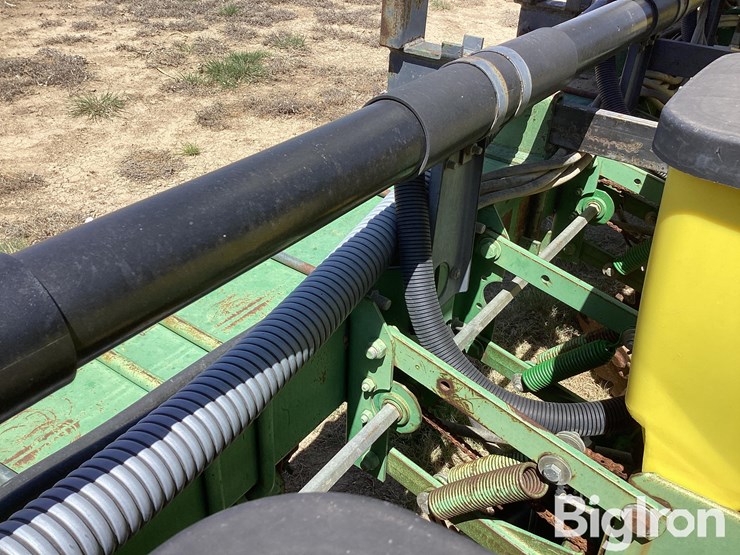 john-deere-7300-image-19