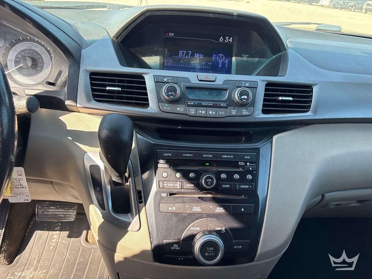 2013-honda-odyssey-image-11