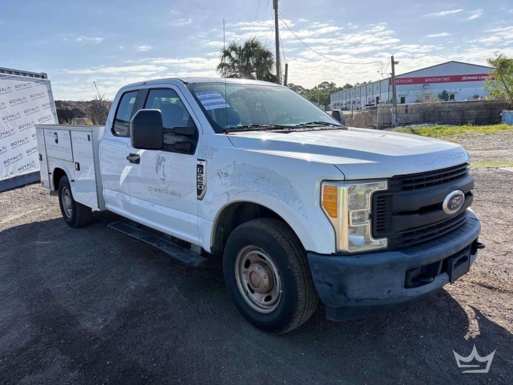 2017-ford-f250-image-2