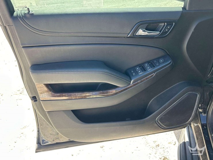 2019-chevrolet-tahoe-image-11