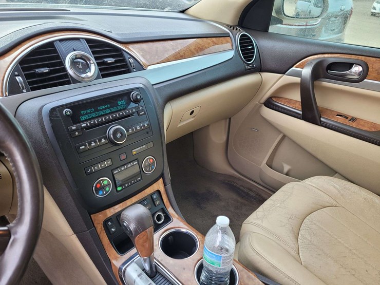 2011-buick-enclave-cxl-image-13