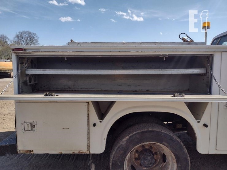 2005-ford-f450-image-31
