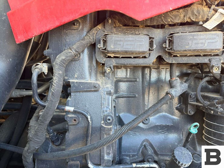 2015-case-ih-magnum-310-image-26