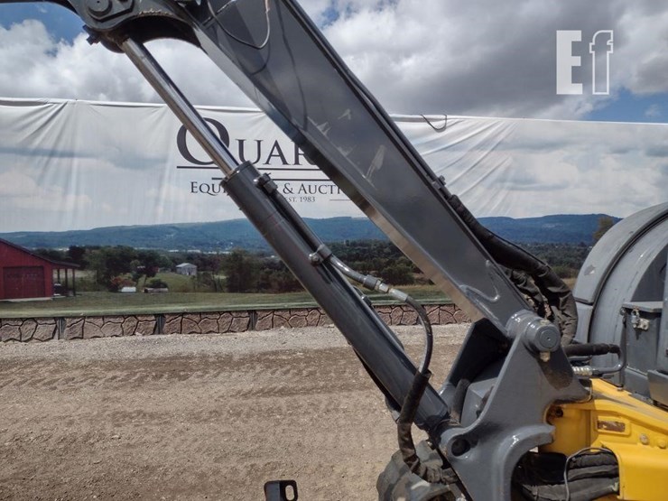 2015-deere-50g-image-24