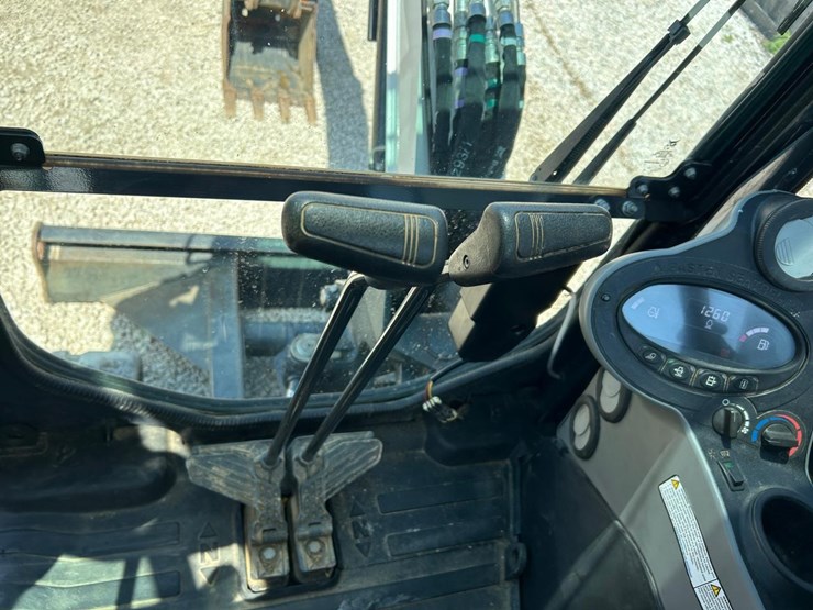 2023-bobcat-e32-image-20