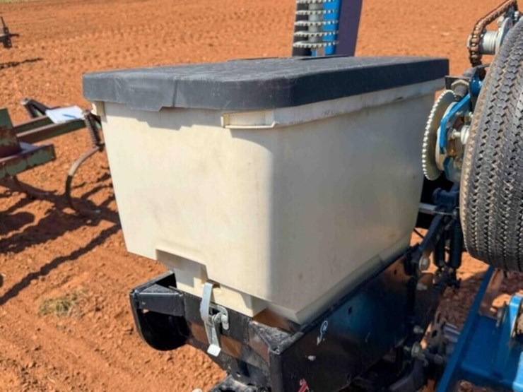 kinze-3200-image-18