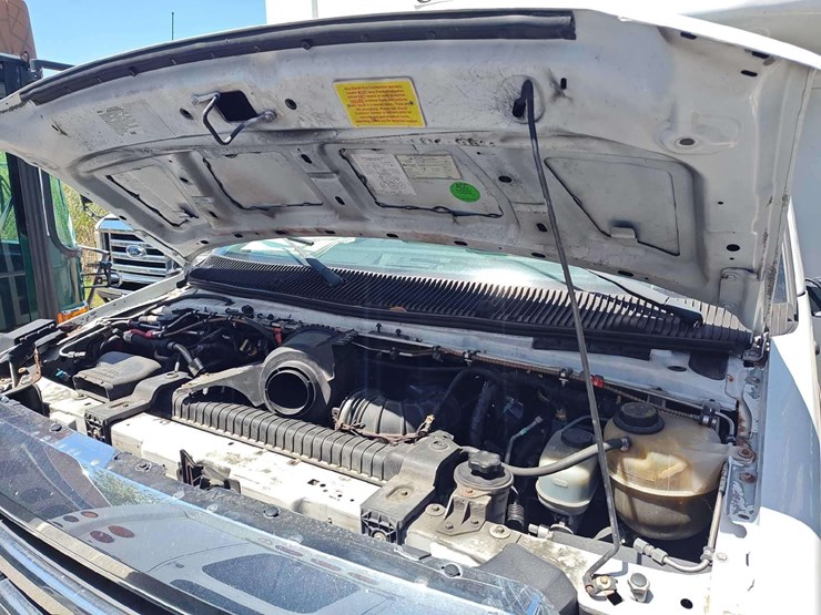 2017-ford-e450-image-23