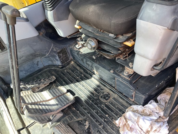 komatsu-pc308-image-76
