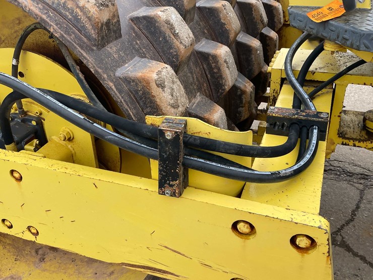 #4049-•-bomag-roller-image-37