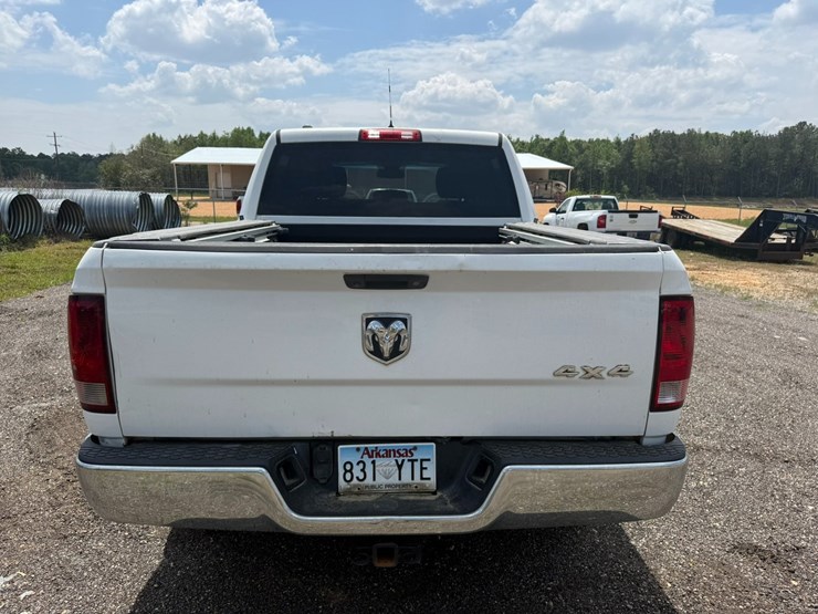 2014-dodge-1500-image-14