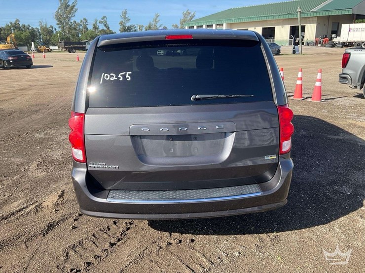 2017-dodge-grand-caravan-image-29