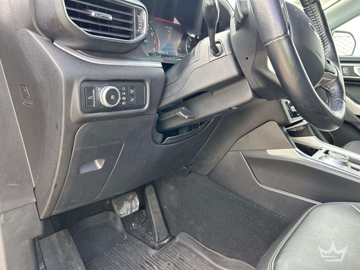 2021-ford-explorer-image-14