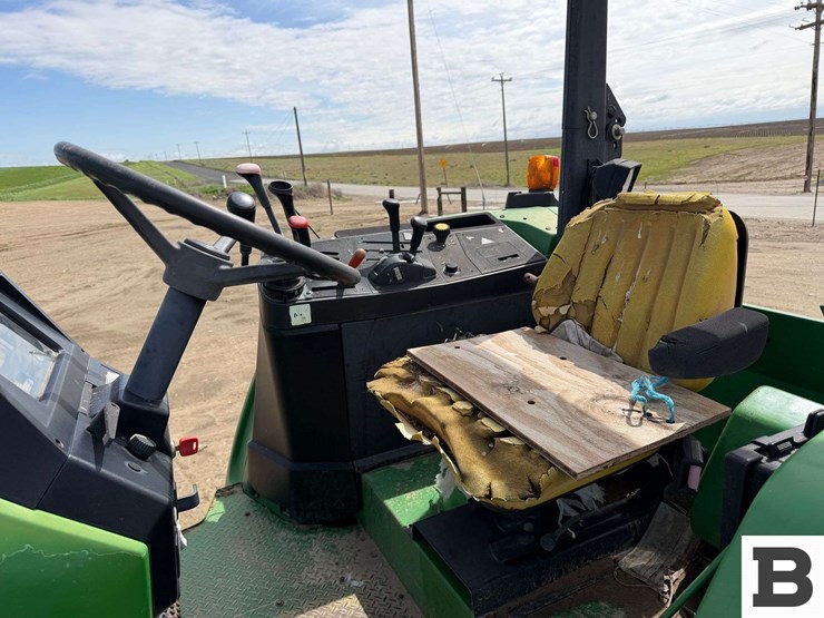 john-deere-7405-image-32