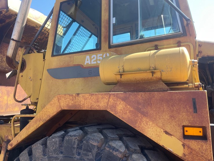 1993-volvo-a25c-image-27