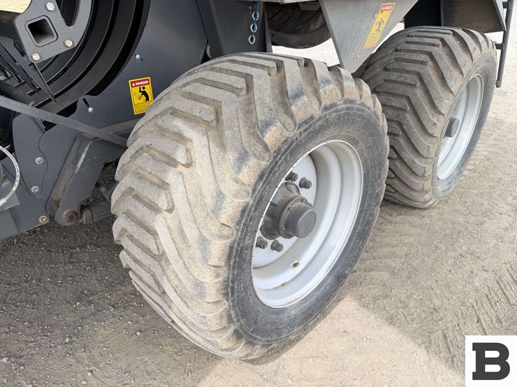 2022-massey-ferguson-2270-image-27