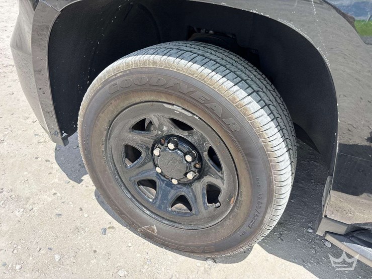 2019-chevrolet-tahoe-image-27