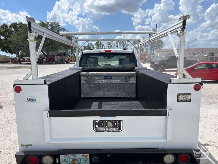2021-ford-f250-image-12