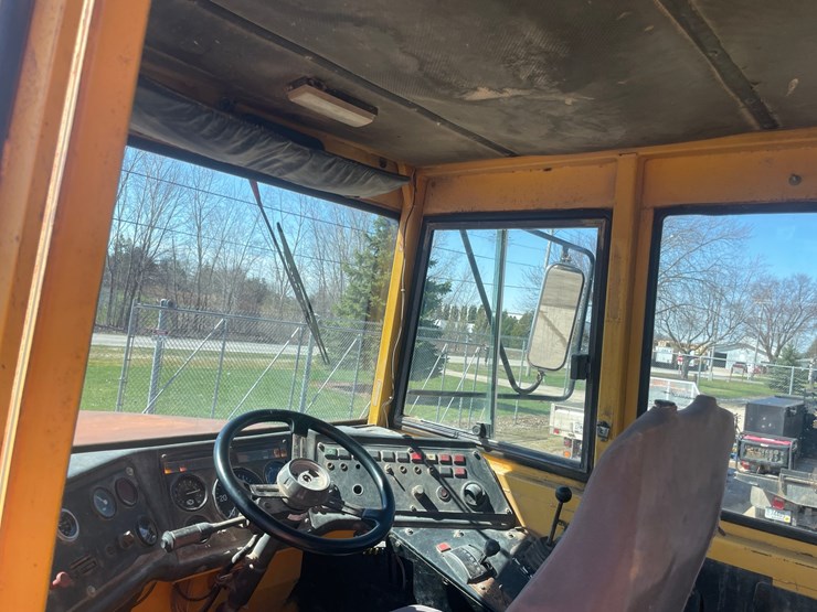 1993-volvo-a25c-image-82