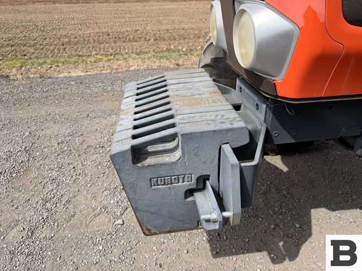2013-kubota-m110gx-image-10