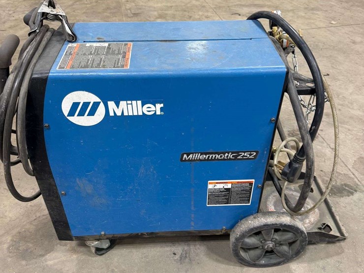 miller-millermatic-252-wire-feed-welder---toppenish,-wa-image-1