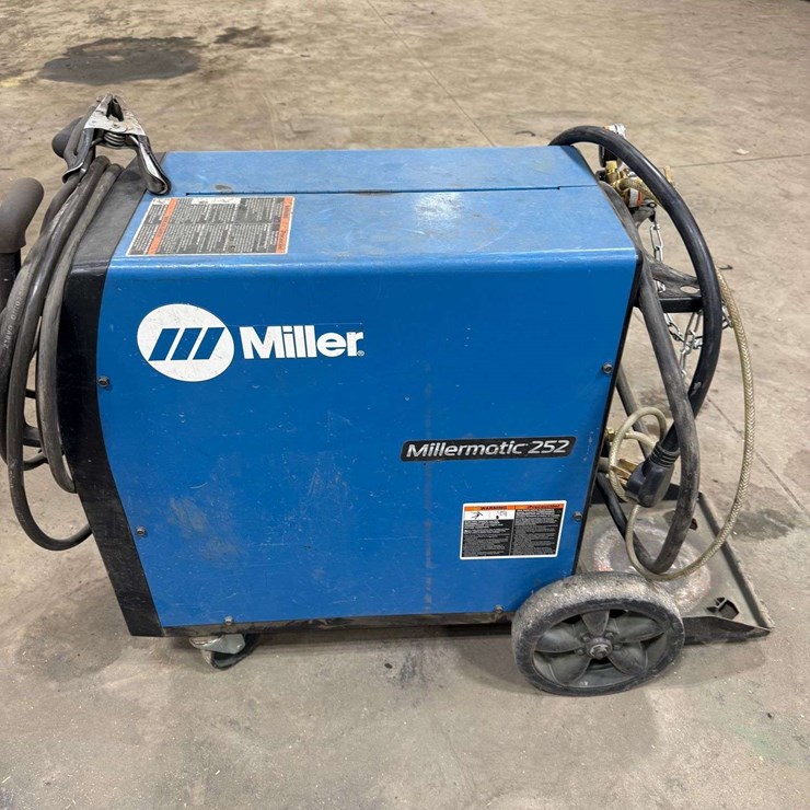 Miller Millermatic 252 Wire Feed Welder - Toppenish, WA