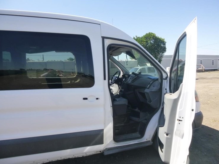 2017-ford-transit-image-14