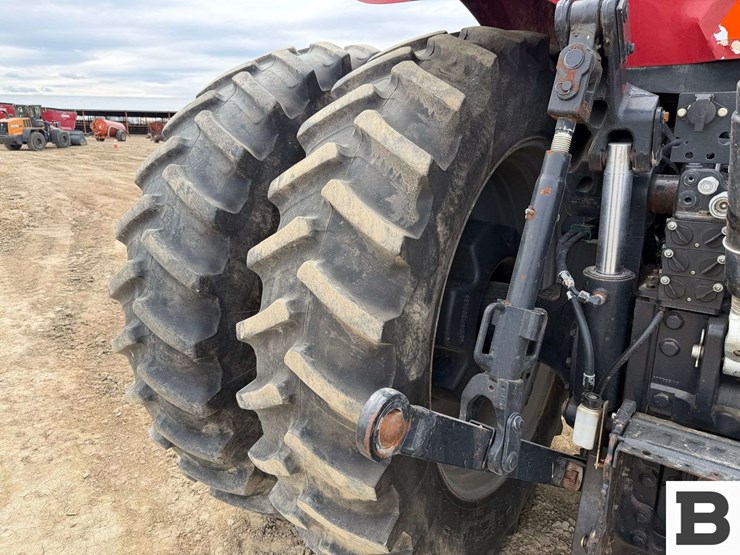 2018-case-ih-magnum-310-image-39
