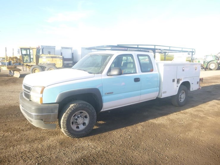 2007-chevrolet-3500-image-2