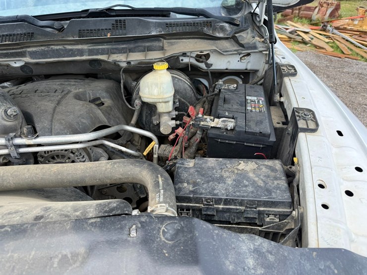 2014-dodge-1500-image-28