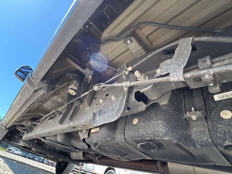 2022-ford-f250-image-31