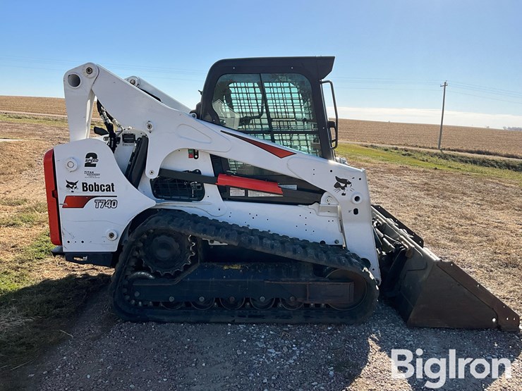 2018-bobcat-t740-image-4