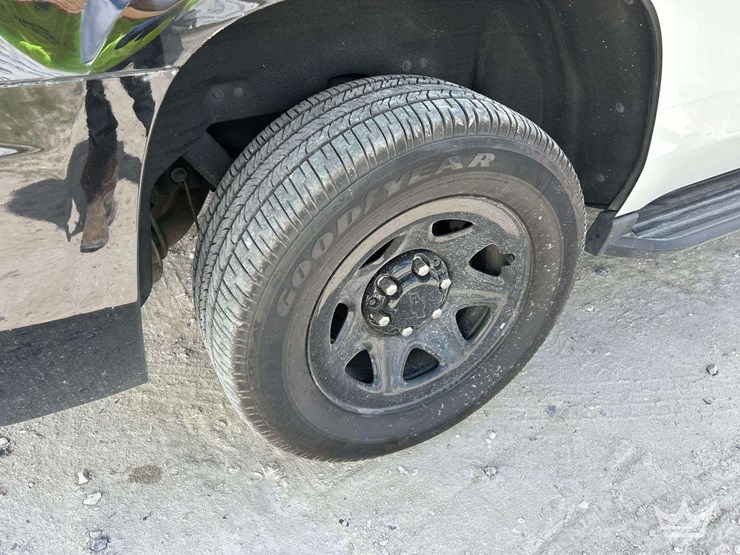 2019-chevrolet-tahoe-image-28