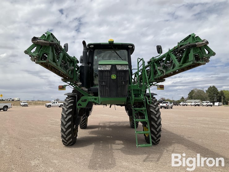 2019-john-deere-r4044-image-2