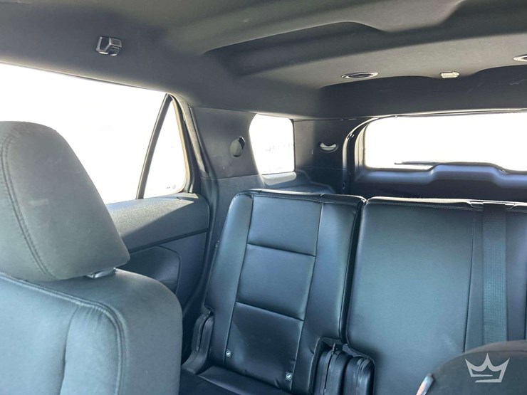 2016-ford-explorer-image-21