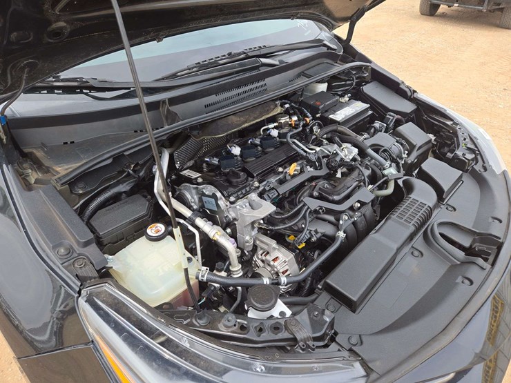 2021-toyota-corolla-se-sedan-4d-image-24