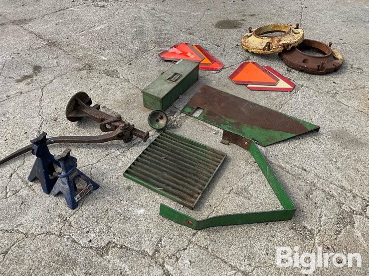 john-deere-17-image-7