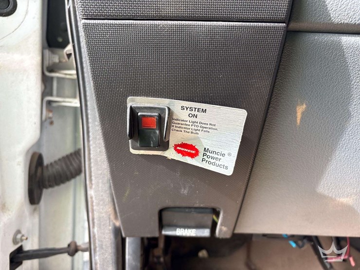 2015-ford-f550-image-17