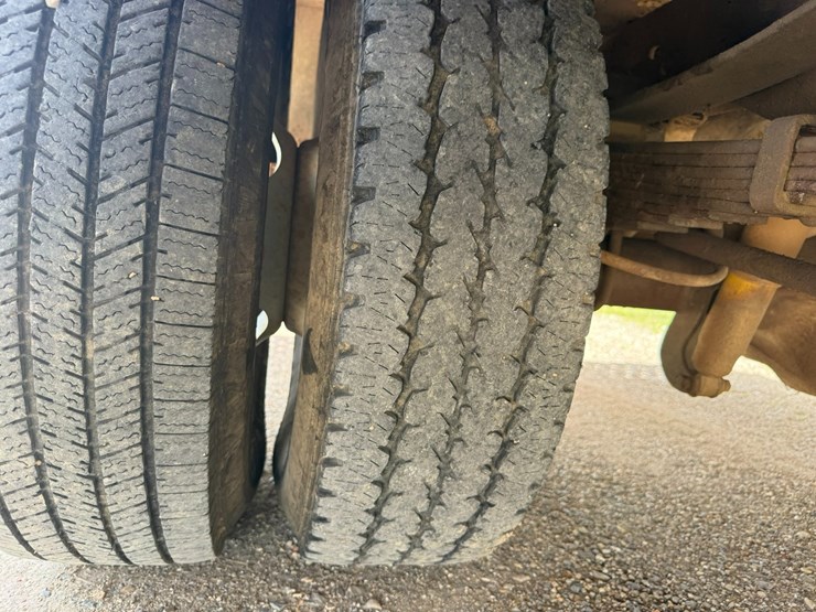 1999-ford-f350-image-13