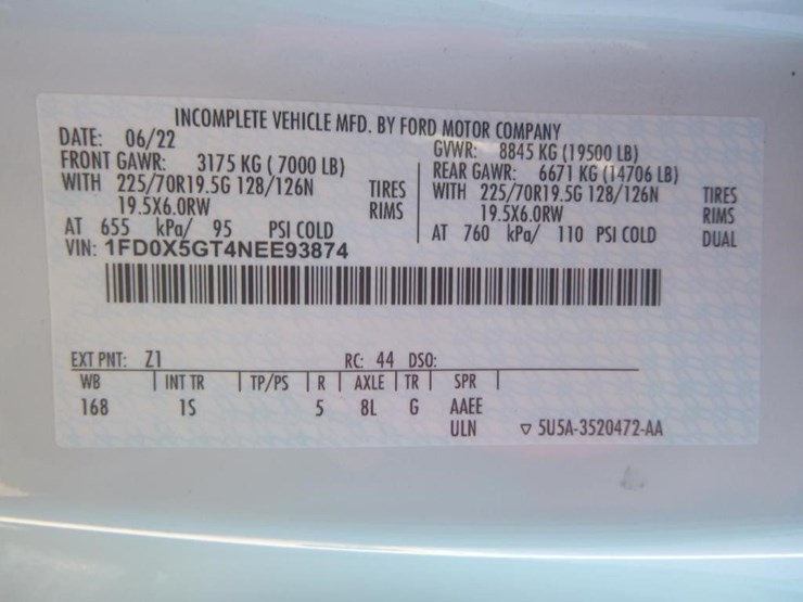 2022-ford-f550-image-37