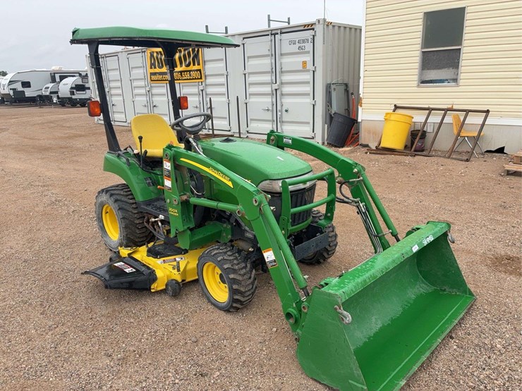 2006-john-deere-2305-image-2