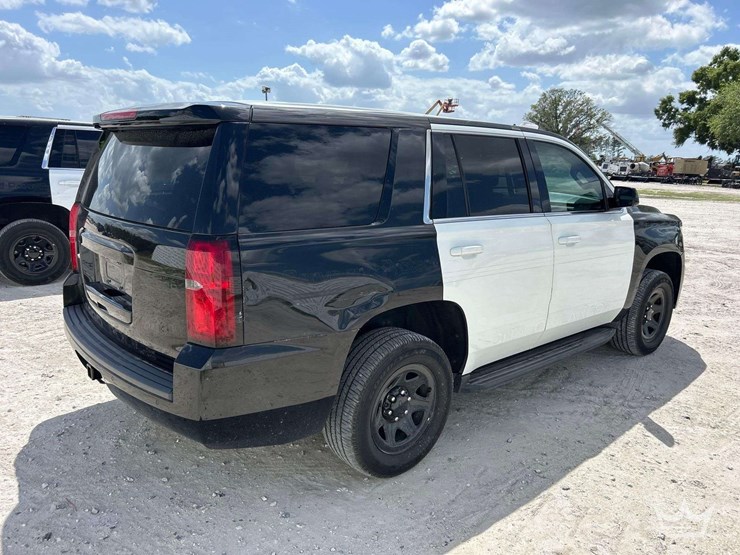 2019-chevrolet-tahoe-image-3