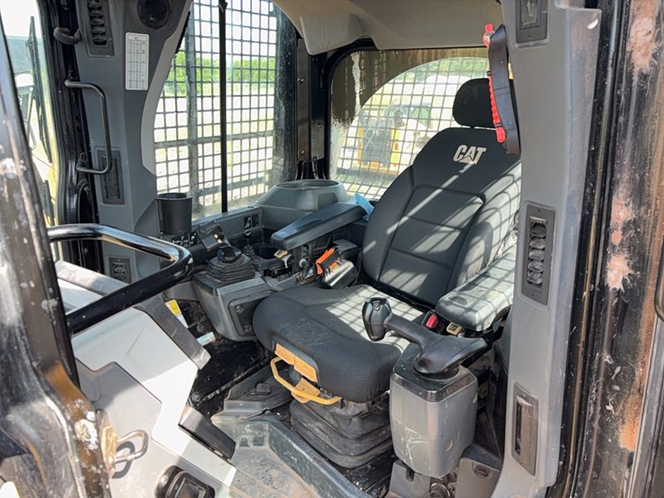 2021-caterpillar-d5-lgp-image-17
