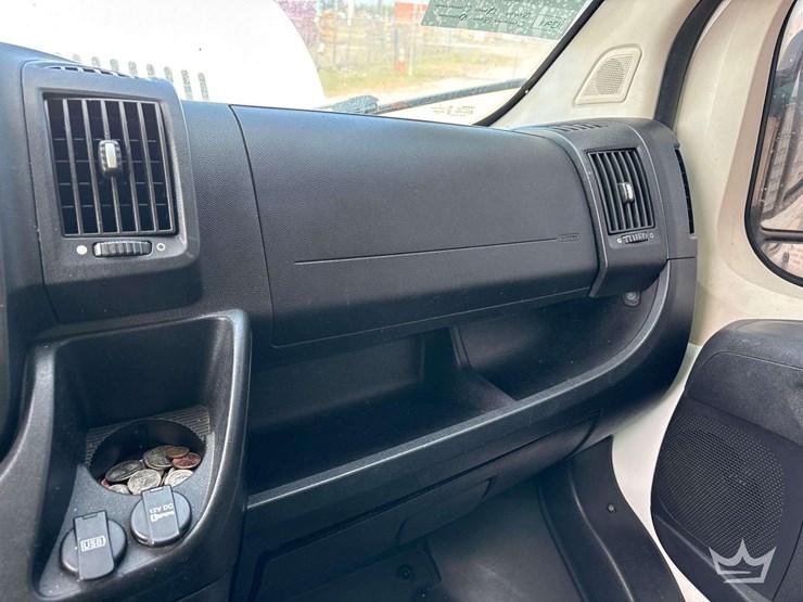 2014-ram-promaster-1500-image-21