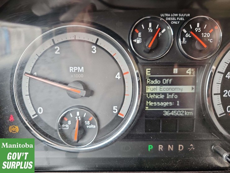 2011-dodge-3500-image-28