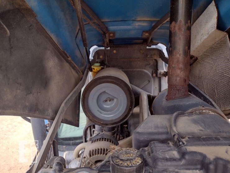 new-holland-ts100-image-28
